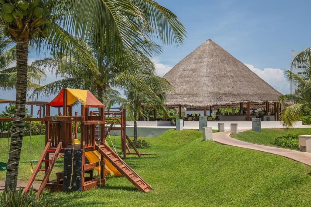 Reef Beachfront 3Bdr Apartment By Casa Paraiso Cancun Exterior photo